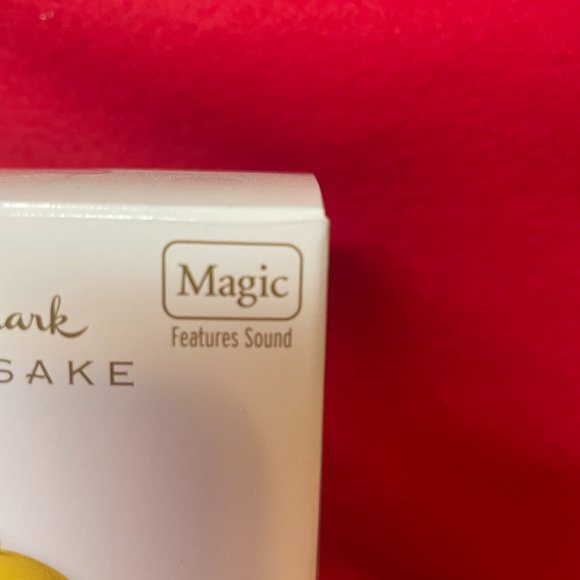 Tweety Bird Sits in Nest Hallmark Ornament - Picture 6 of 8